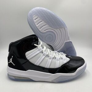 Men’s shoes Jordan Max Aura Black/ White Size 11.5